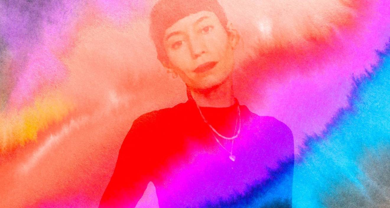 portrait d'hélène blanc avec des couleurs type aquarelle